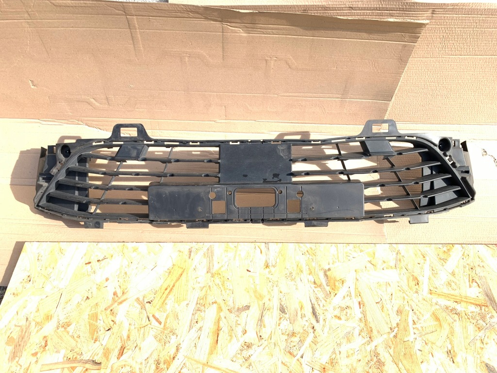 Купить Renault clio v решётка нижняя решётка  решётка радиатора бампер перед передний