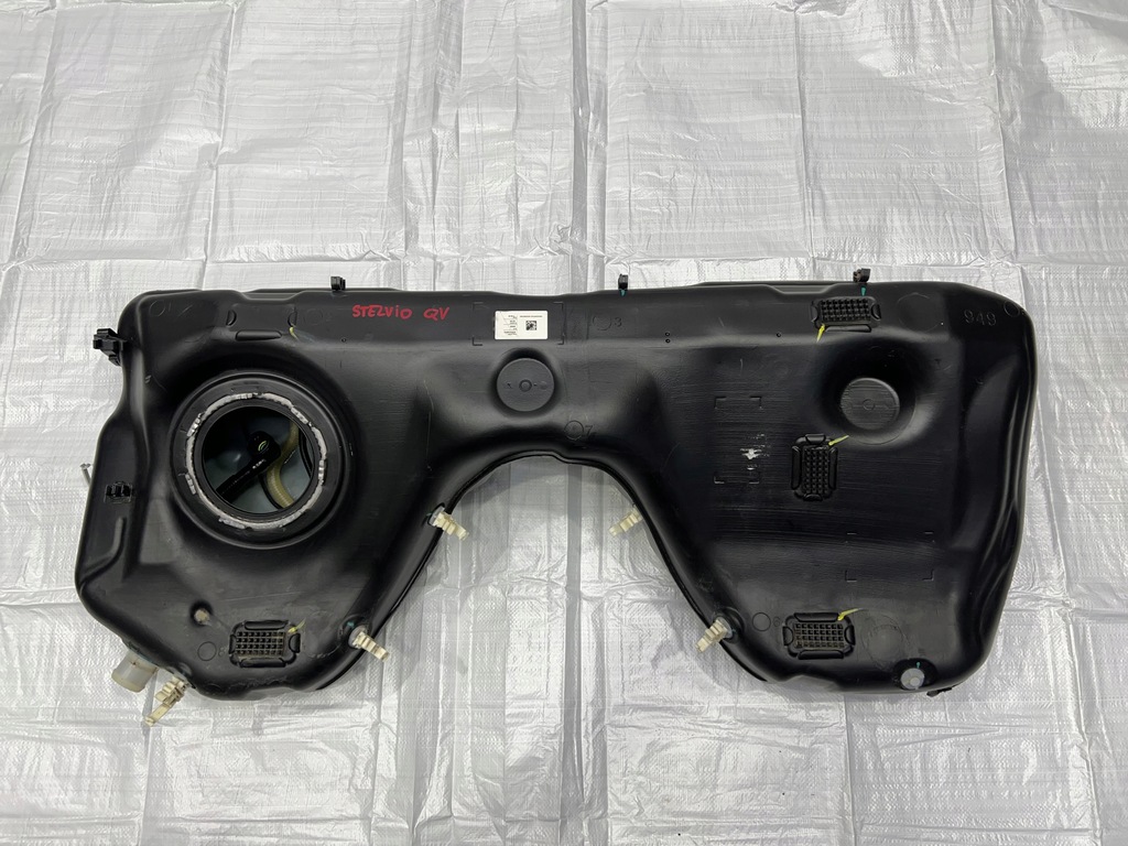 фото №1, Alfa romeo stelvio qv бак пального