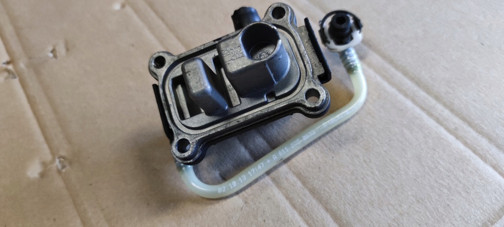 Mercedes шланг топлива нагреватель a6110700532 Оригинал