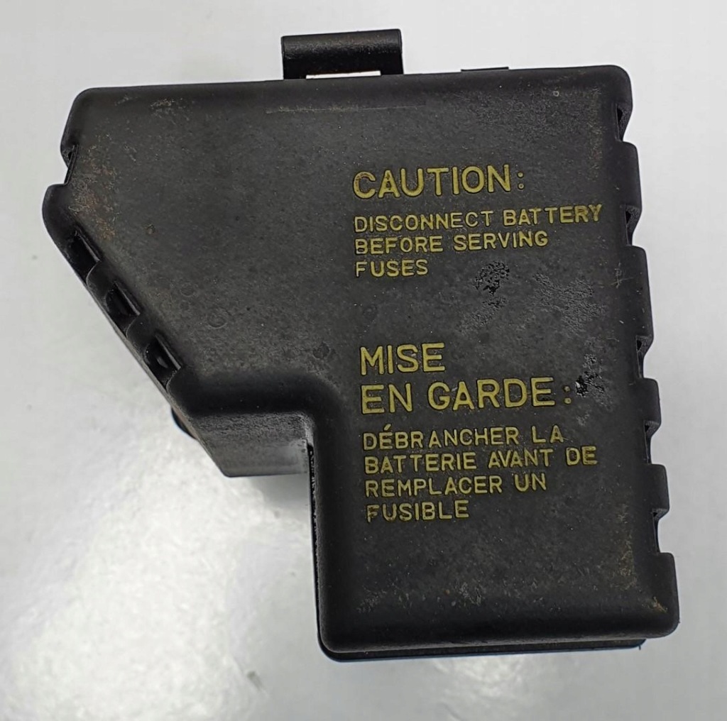 Купити Коробка запобіжників saab 900 ii 4230751 4230207