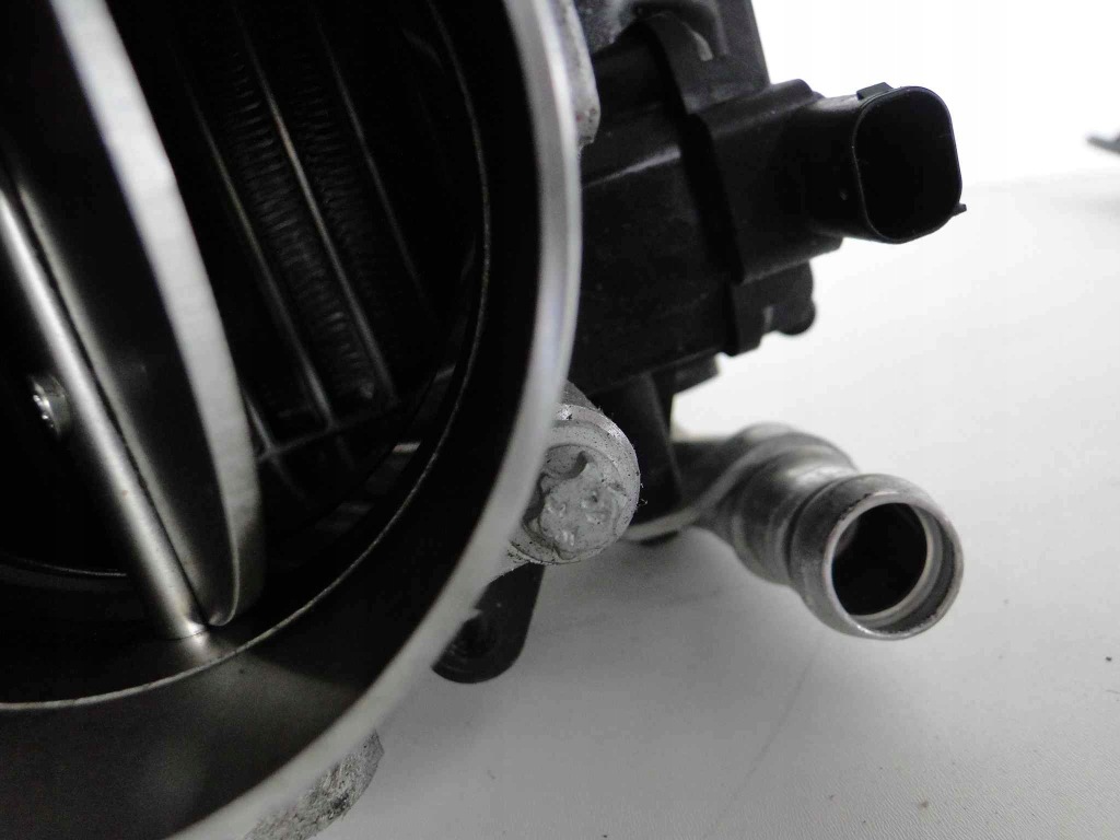 Mercedes радиатор интеркулер правый  m176 m177 с Разборки