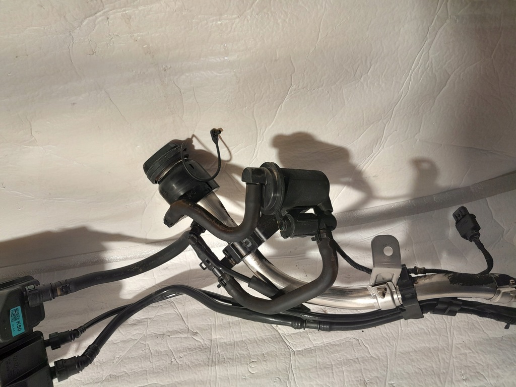 фото №3, Kia carnival 2022 фильтр угольный труба заливной топлива 31420-r0500 31420-r0400