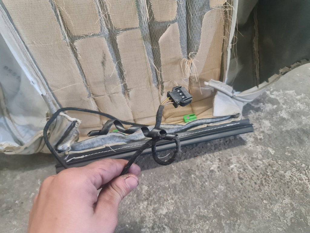 фото №9, Шкіра спинка сидіння audi a8 d2 przed fl krem