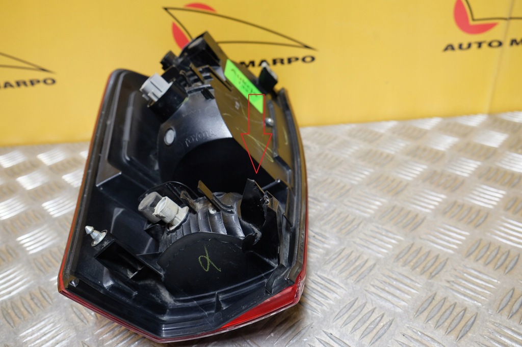 фото №12, Toyota tacoma 2016- лампа задняя r usa