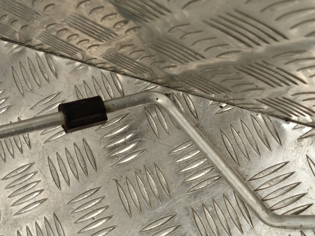 Bmw f20 f21 f30 f82 f83 шланг патрубок труба кондиціонера 9212236 в Україні