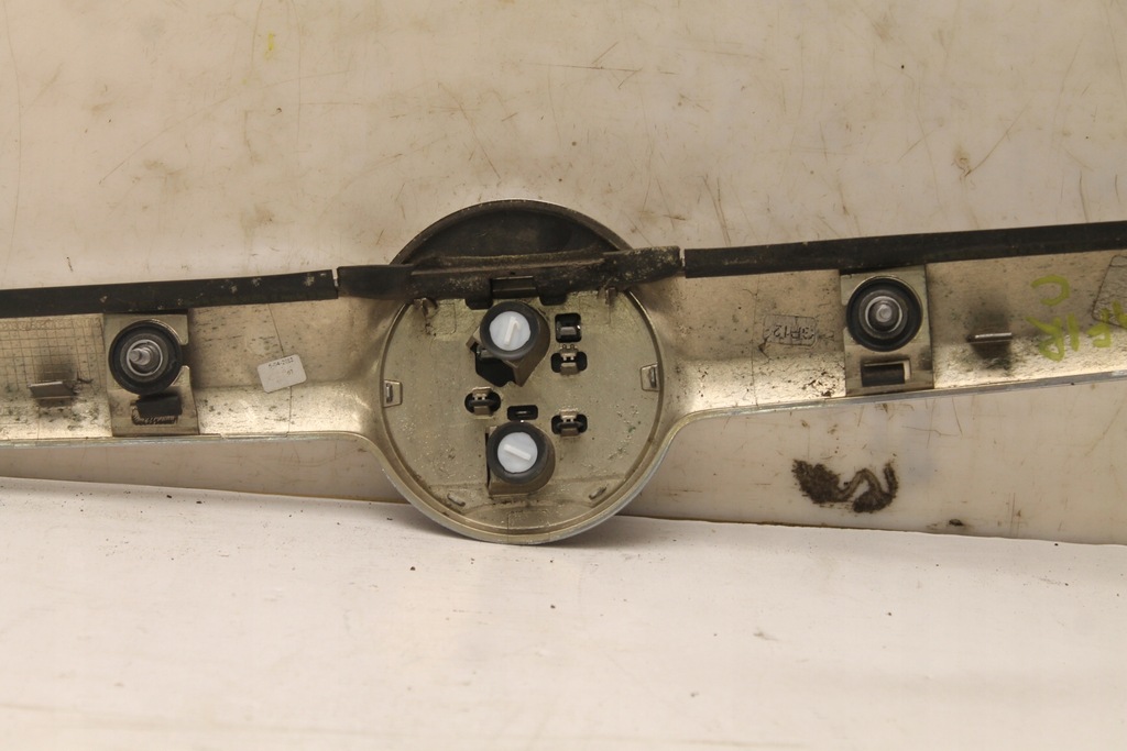 фото №9, Opel zafira iii c 11r- накладка крышки багажника задняя