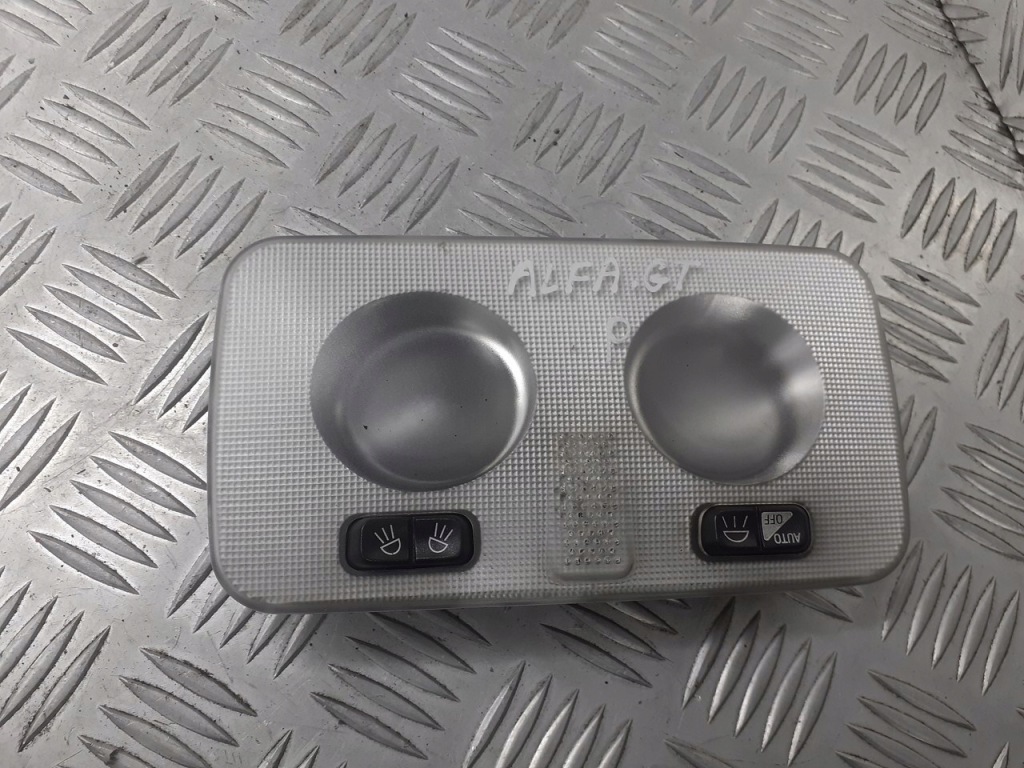 фото №1, Освещение кабины перед alfa romeo gt 1520400000