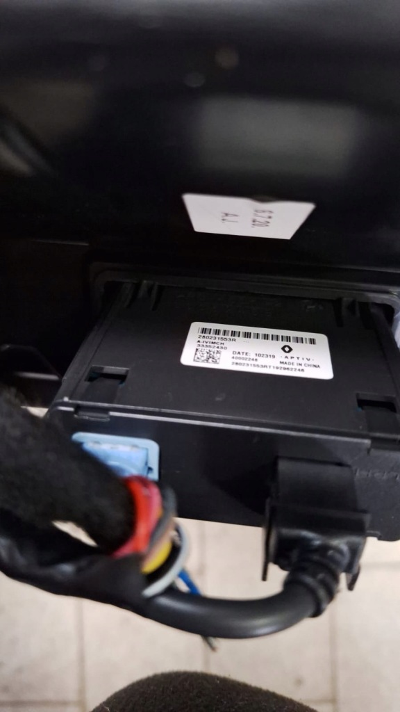 фото №2, Рамка туннель туннель средний зарядное устройство usb renault twingo iii
