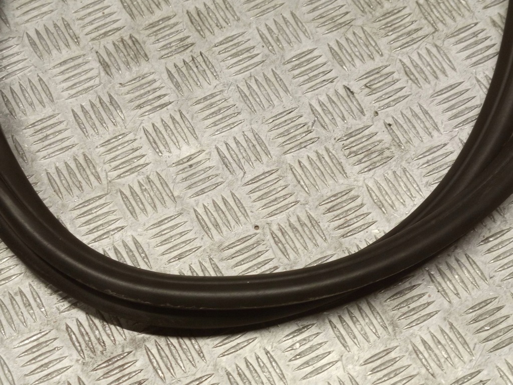 фото №12, Bmw оригинальный номер 7407373 3' g20 g21 прокладка дверь передних перед