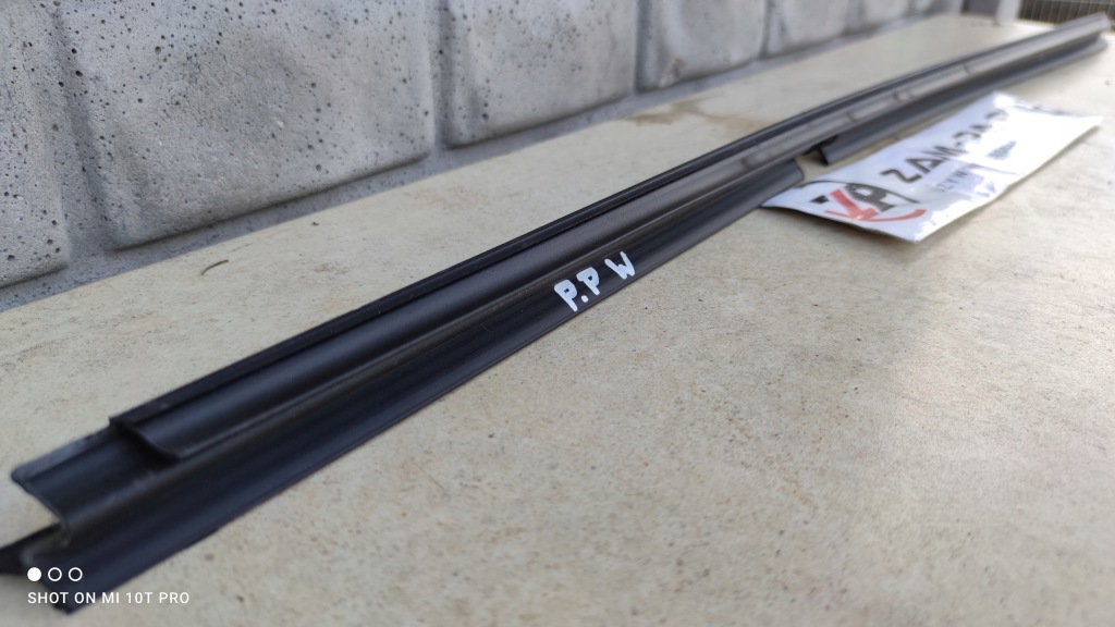 фото №2, Молдинг zbierajaca правый перед внутренняя scenic ii