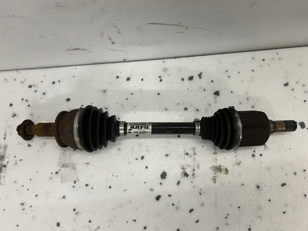 Купити Opel оригінальний номер 13335155 привідний вал