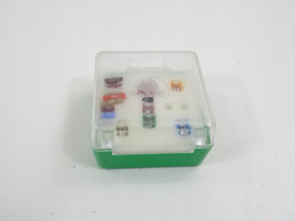 фото №1, Skoda kamiq набор предохранителей оригинал 658052000a