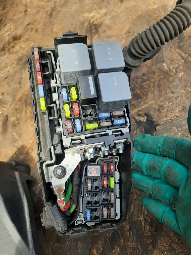 фото №5, Коробка предохранителей 6g9t-14a067-ca volvo xc70