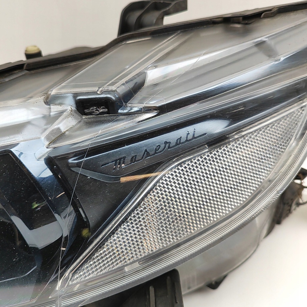 фото №7, Maserati levante 2016 ліва сторона лампа передня