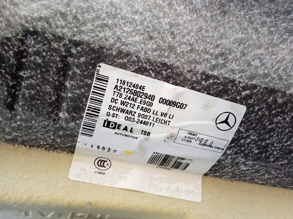 фото №4, E klasa w212 обшивка коврик водителя a2126802940