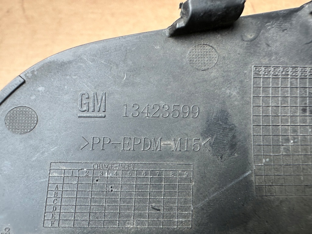 фото №7, Opel astra k заглушка фаркоп бампера перед 13423599