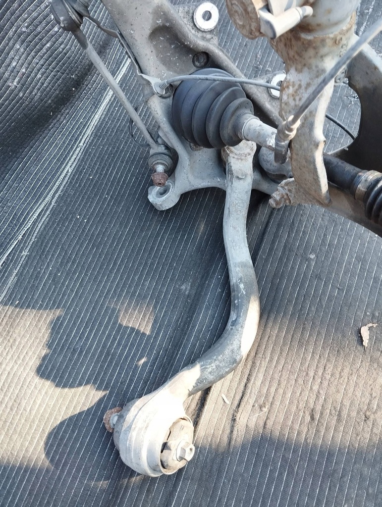 фото №14, Поворотный кулак правая bmw x6m x5m 4.4 e71 e70 амортизатор приводной вал рычаги