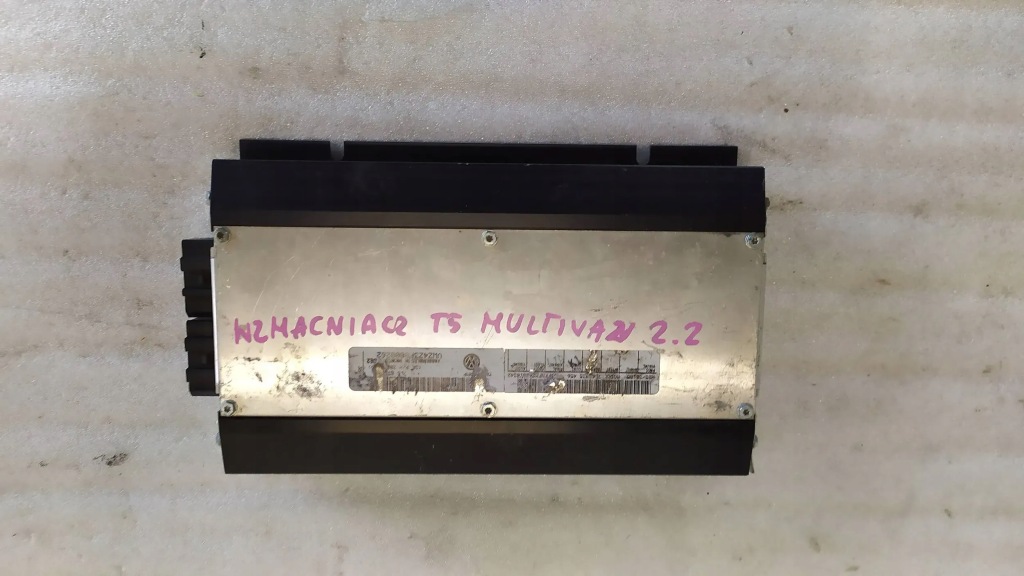 фото №3, Усилитель аудио vw multivan t5