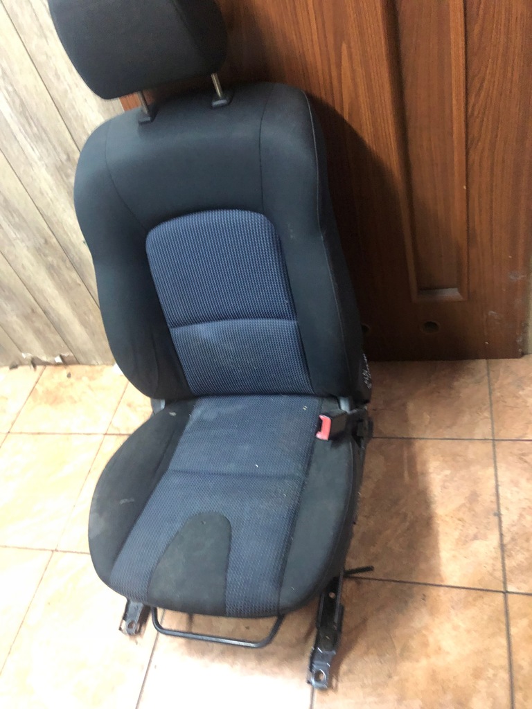 фото №1, Сидіння правий перед mazda 3 05r.