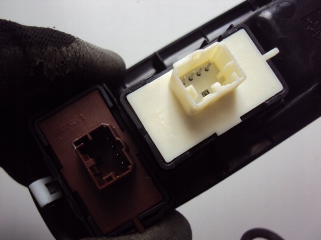 фото №4, Панель скло правий перед jeep compass 2017-