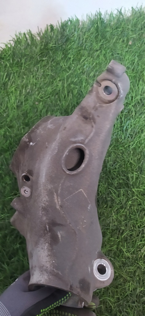 фото №4, Поворотный кулак левая перед porsche 992