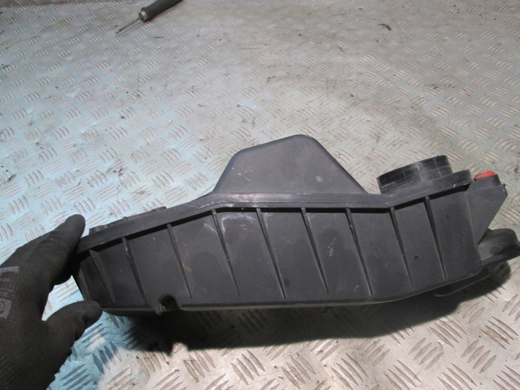 фото №4, Резонатор труба mercedes w202 2.0 компресор a1110940183