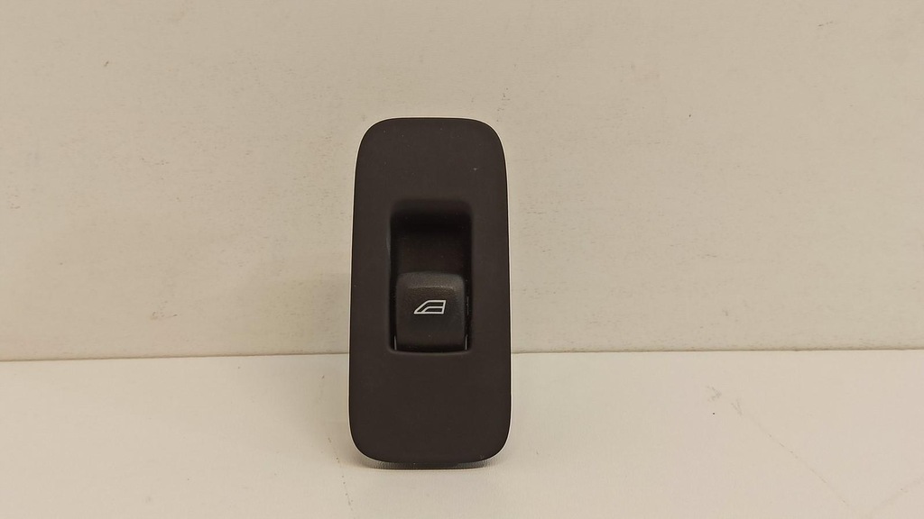 фото №1, Volvo v40 ii переключатель стекло 31334569