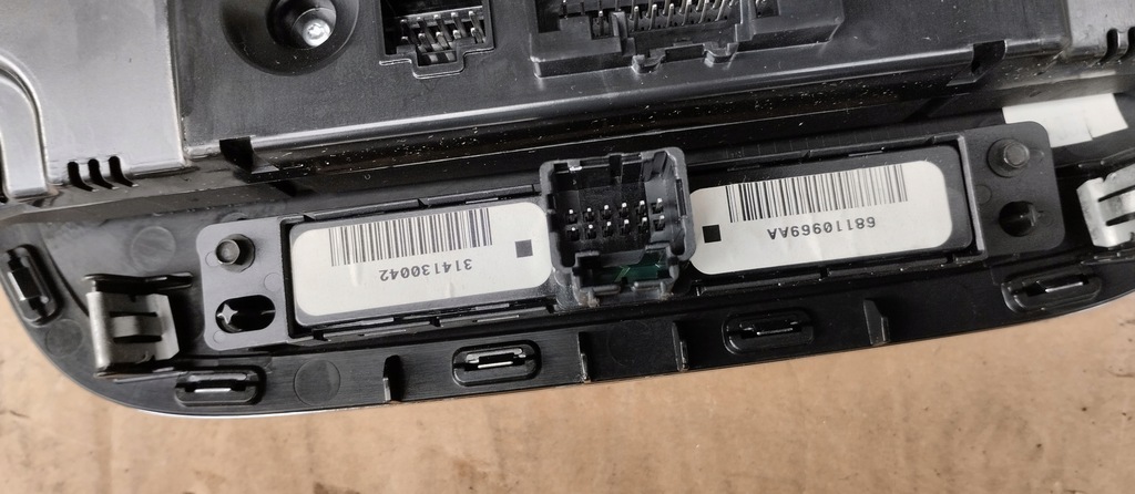 фото №9, Панель кондиционера рамка приборная панель lancia voyager 2011- 1pe401x9ad