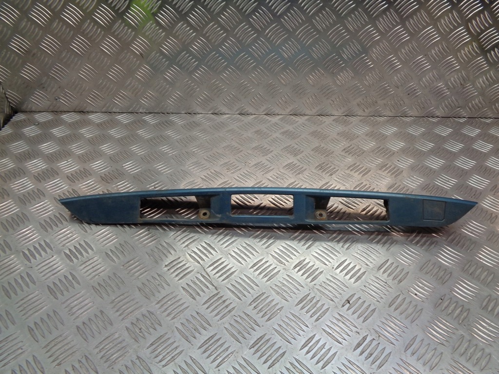 фото №2, Накладка кришки багажника mazda premacy 20q