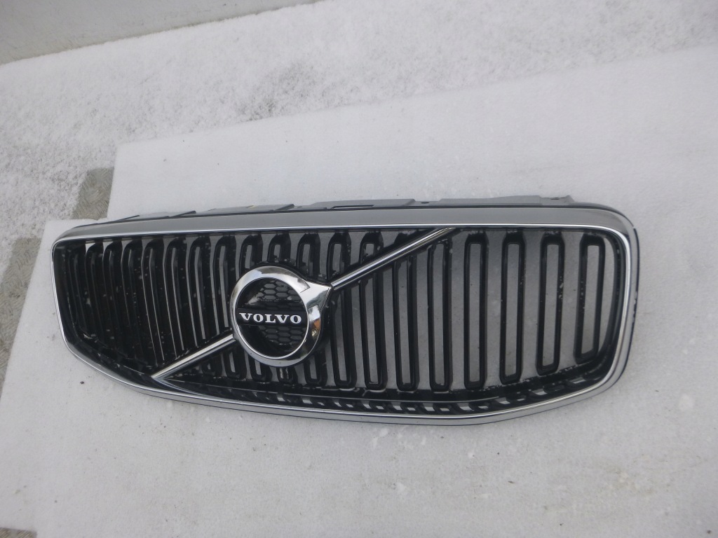 фото №4, Решётка радиатора решётка радиатора бампера volvo xc60 ii 2017-2021