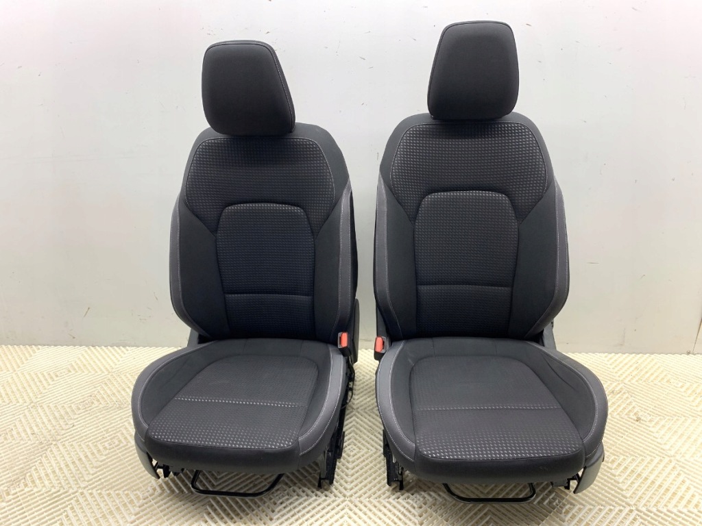 фото №2, Сидіння заднє сидіння обшивки комплект ford focus iv хетчбек оббивка