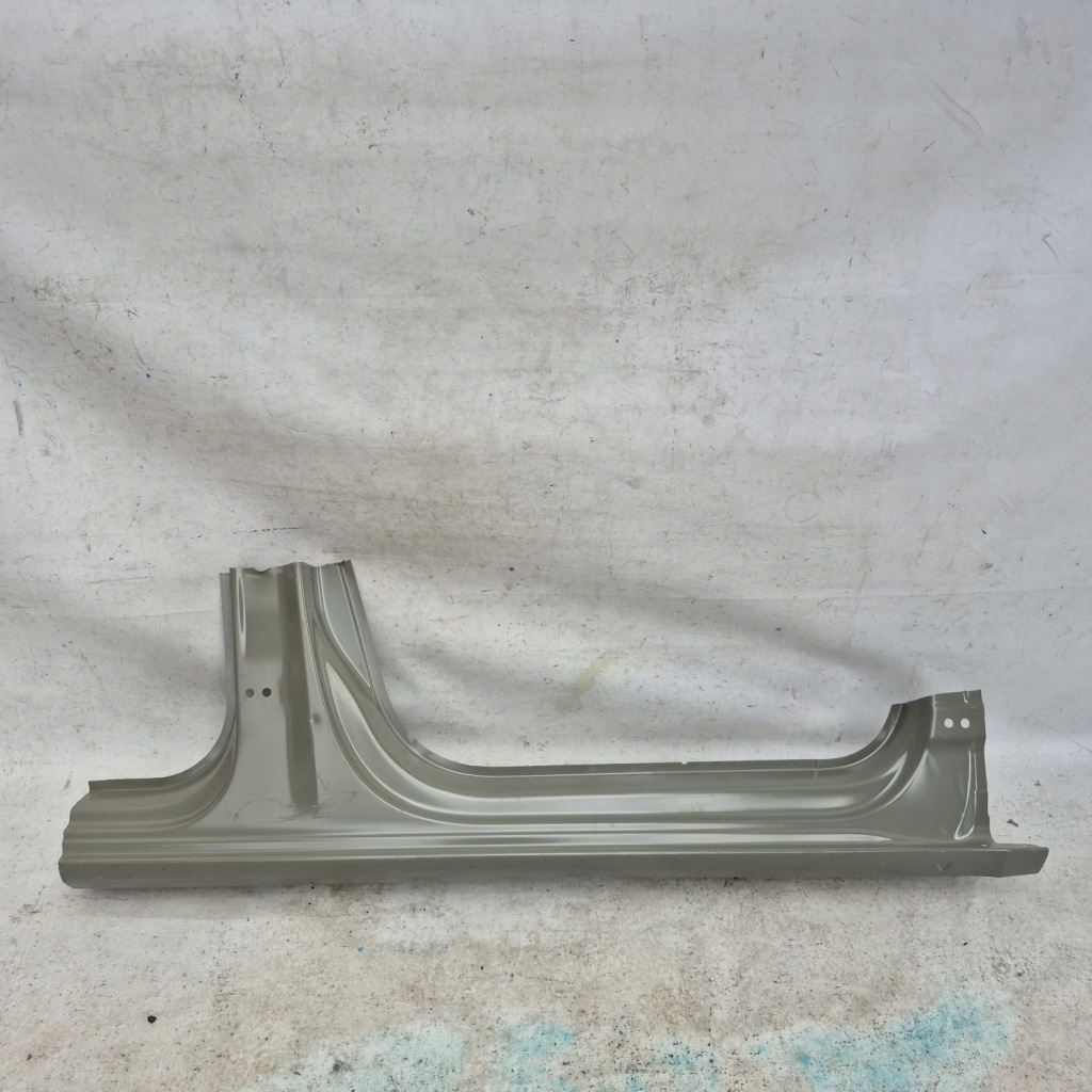 фото №1, Skoda superb iii 3 15-24 порог блок двигателя обшивка правый перед