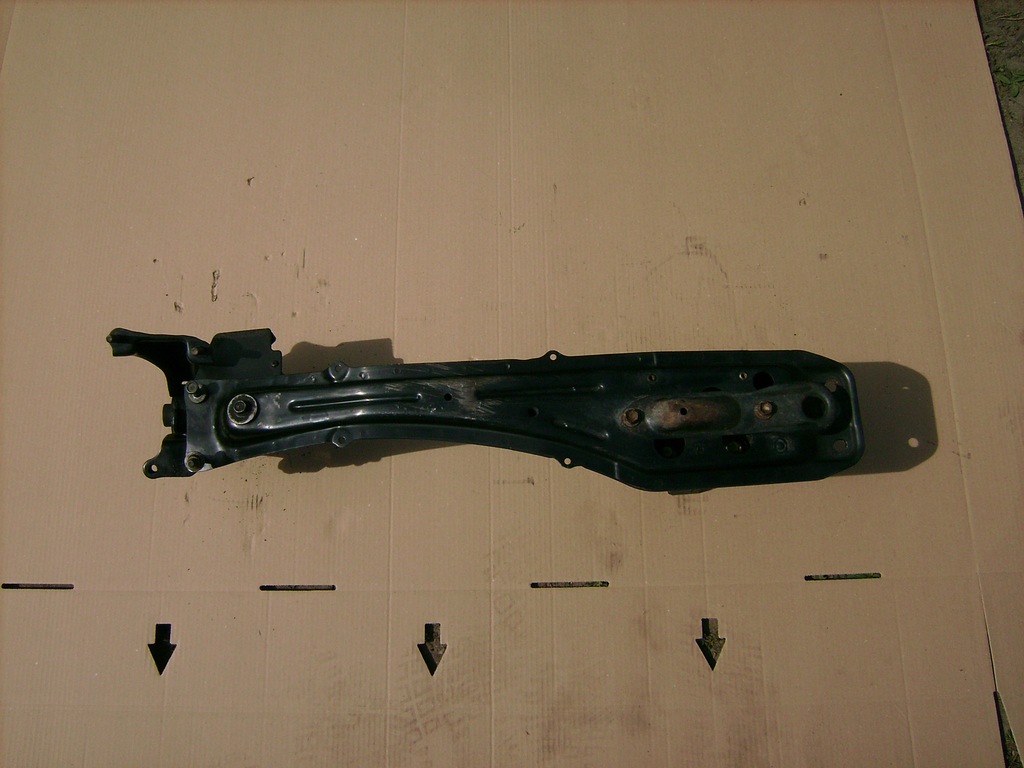 фото №9, Основание кронштейн подрамник двигателя toyota avensis verso 01-03r 2.0 d4d 116km