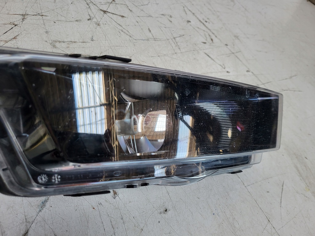 фото №2, Skoda rapid 5ja протитуманна фара правий лампа протитуманна