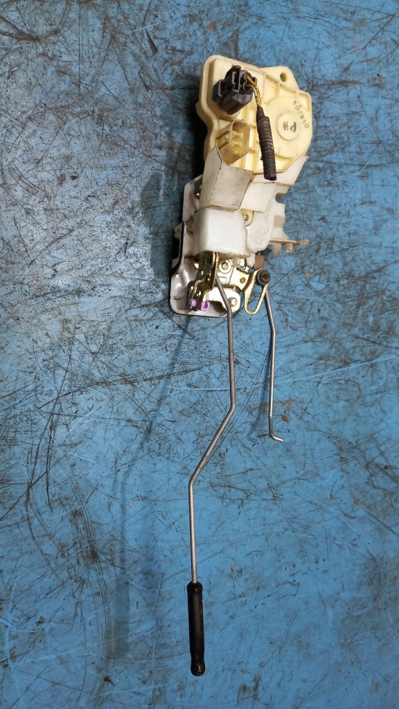 фото №1, Замок двері правий перед honda jazz ii 02r 1.3b