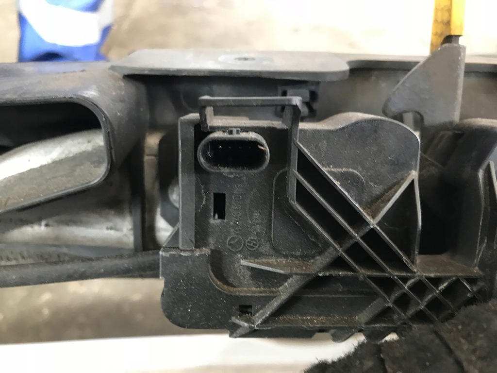 фото №5, Mercedes a klasa w176 замок капот крышки крышки двигателя с датчиком