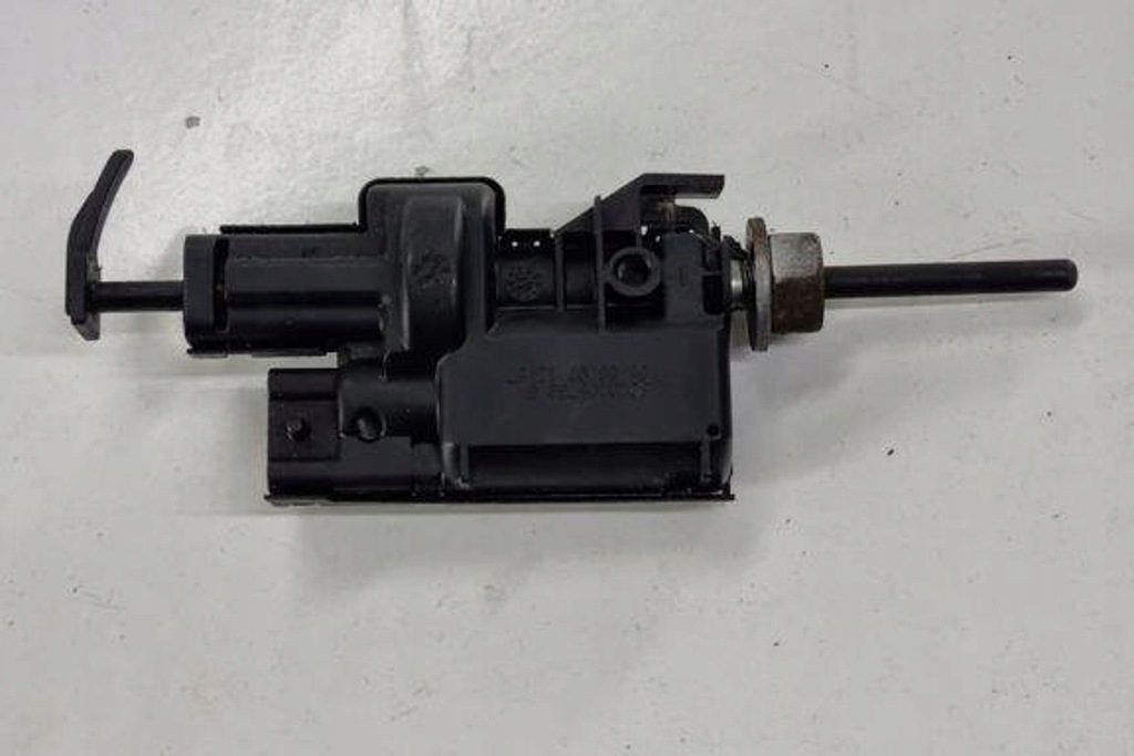 фото №1, Крышка с замком заливной топлива renault grand scénic iv r9_ 9677824580 2.0l