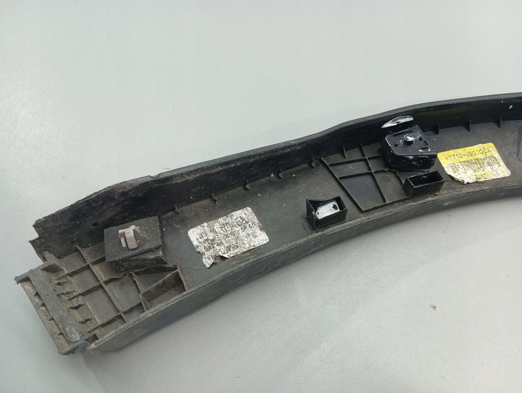 фото №8, Молдинг крила правий задня hyundai kona 87742-j9000