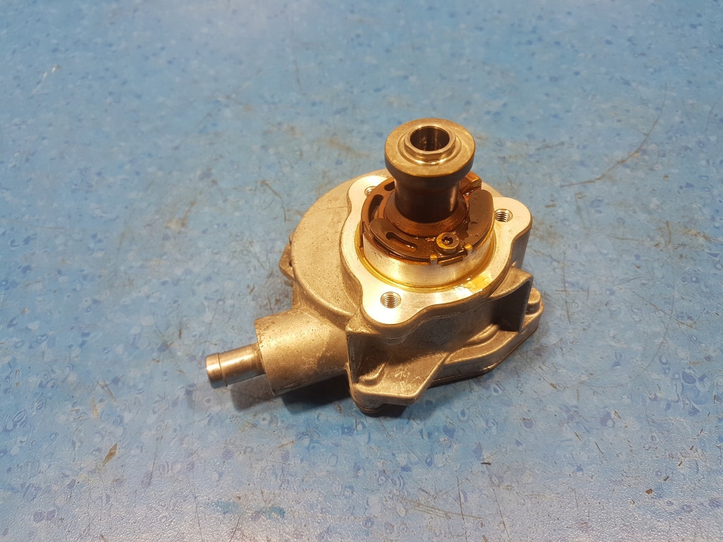 фото №10, Bmw 6 e63 3.0 638i n52b30a насос вакуум 200400089