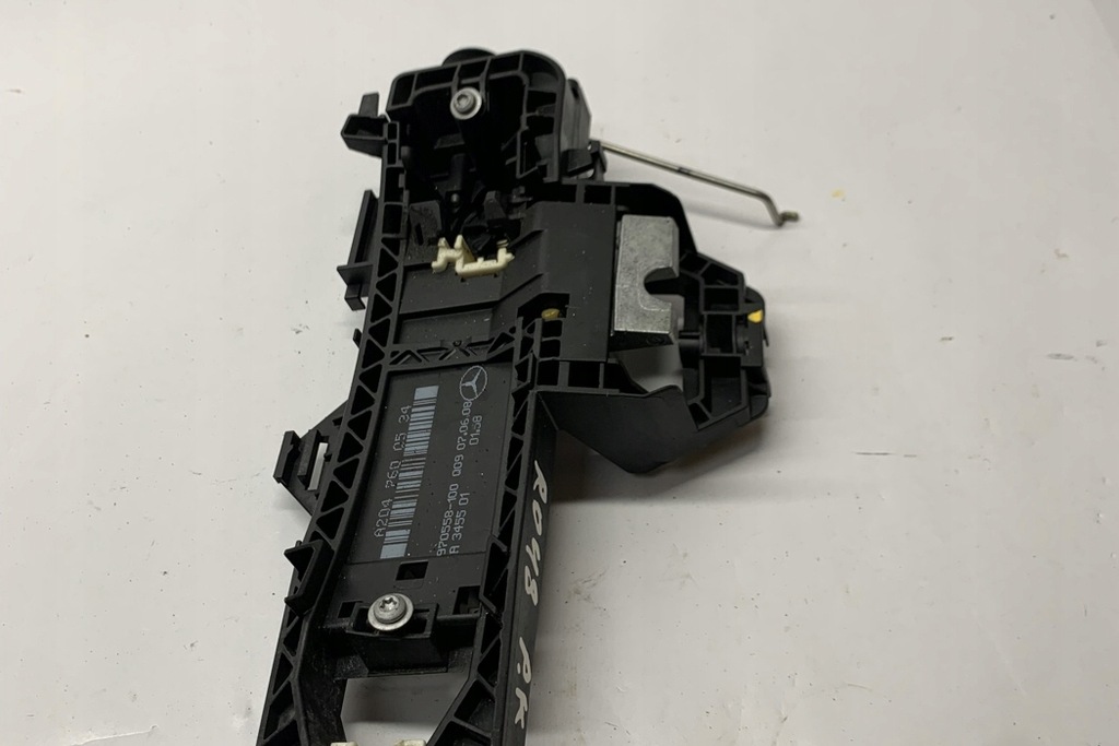 фото №8, Рамка ручка передних левых дверь mercedes-benz c w204 a2047600534 3.0l