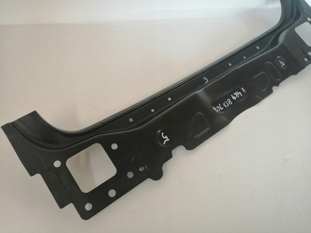 фото №8, Audi a6 c8 4k9 kombi pas задний обшивка 4k9813307