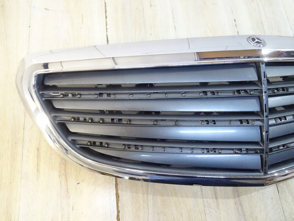 Хром решітка  решітка радіатора mercedes w205 a2058801583 llu Доставка