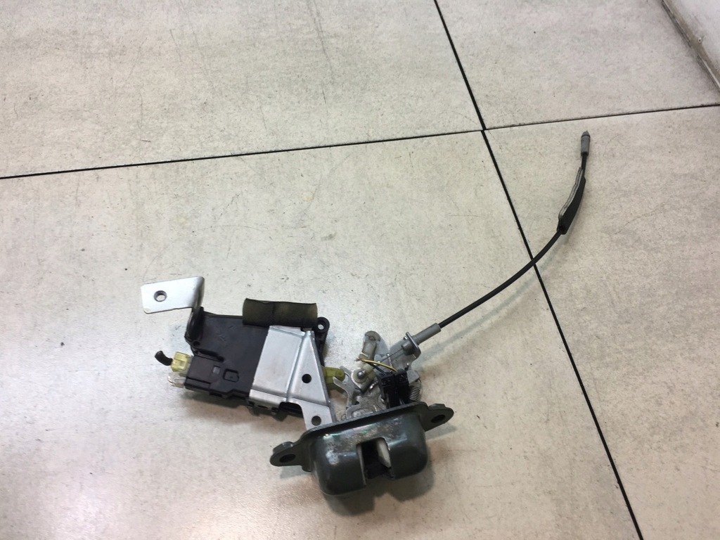 фото №1, Замок крышки багажника legacy iii kombi