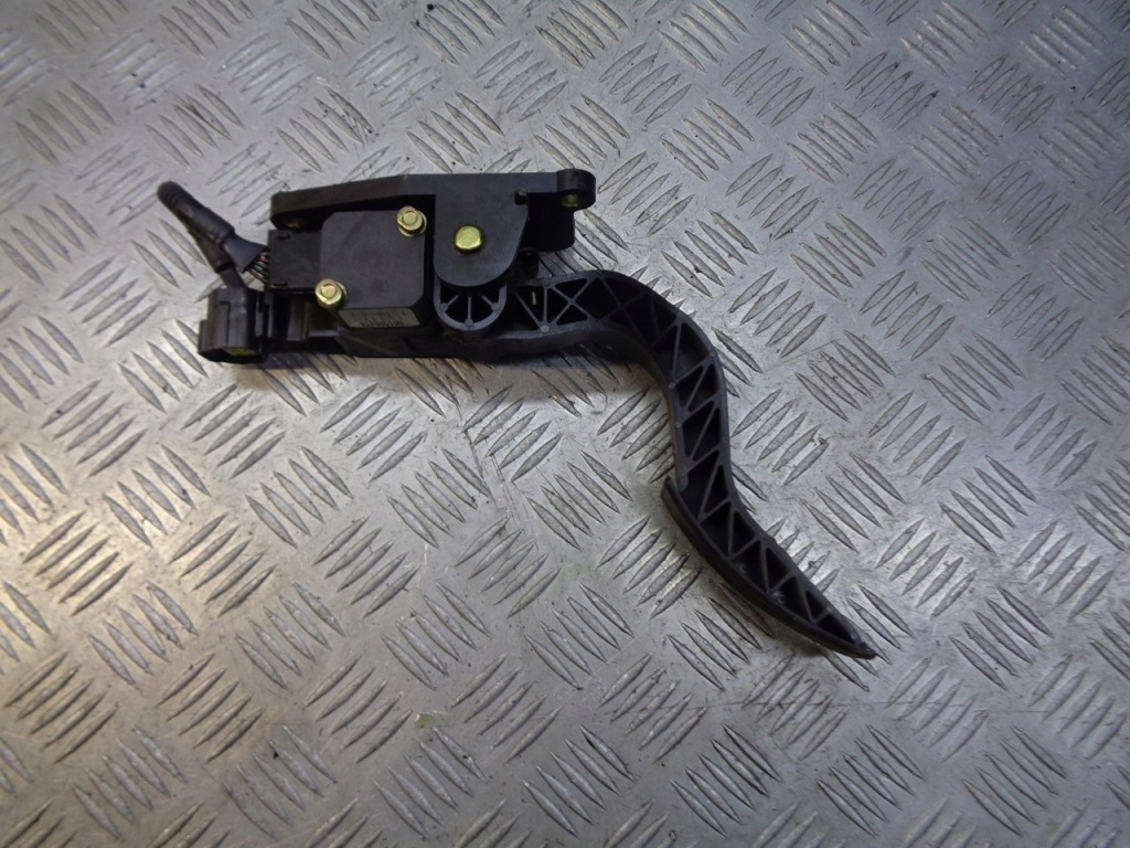 фото №1, Потенциометр газа kia rio ii 1.5 crdi ae10ae474