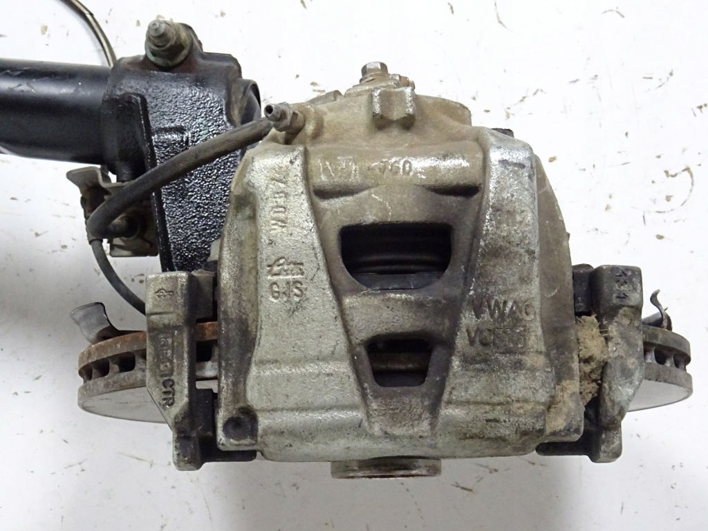 Audi a3 амортизатор поворотный кулак правый  1k0407256aa Недорого