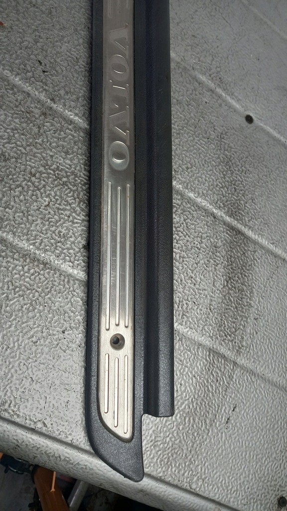 фото №2, Молдинг поріг права volvo v40 02r kombi