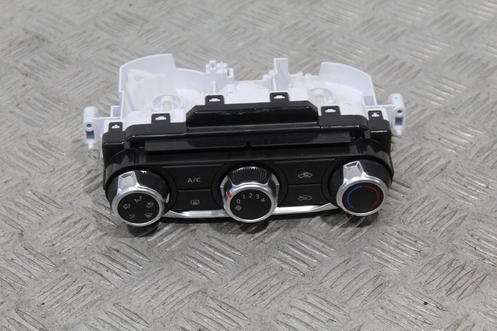 фото №1, Панель кондиціонера nissan оригінальний номер 275105fa3a