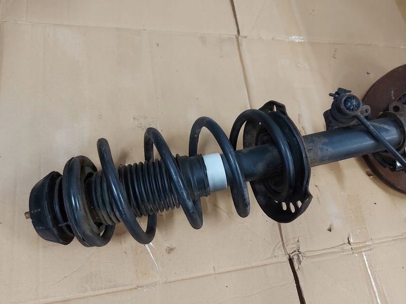 фото №8, Soul i 1.6 crdi амортизационная стойка левый перед поворотный кулак левая ступица амортизатор