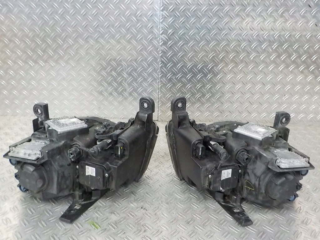 фото №10, Grand cherokee wk2 лампы перед l+p