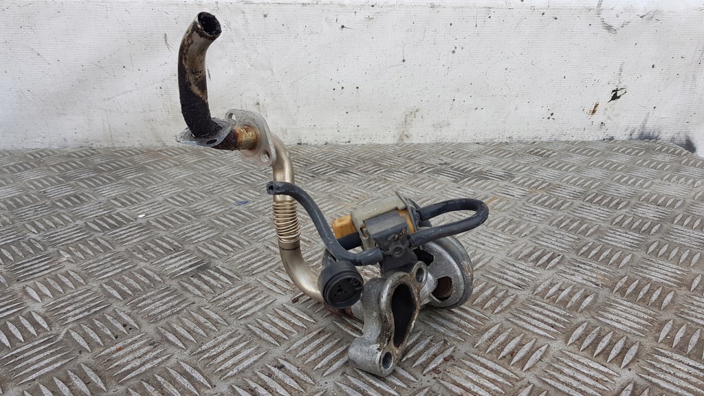 фото №2, Mercedes w220 3.2 клапан egr трубка вакууму